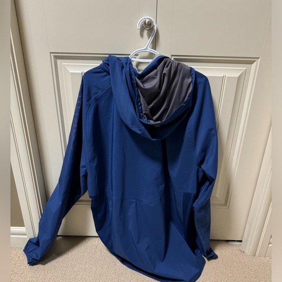 Men’s Reebok Edmonton Oilers Pullover Windbreaker - Picture 5 of 5